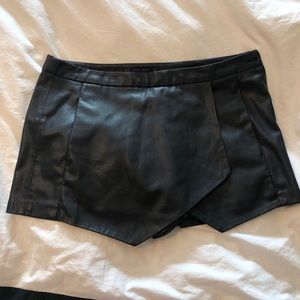 Zara Vegan leather envelope skort